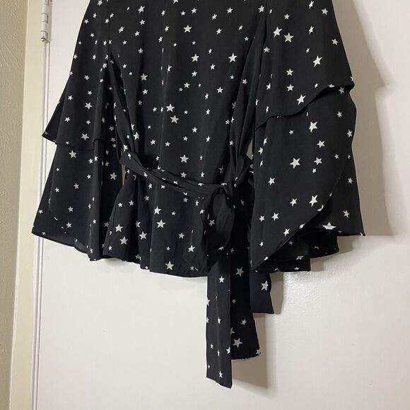 J.O.A Tie Waist tiered Star Print black blouse top size XS - Picture 2 of 7